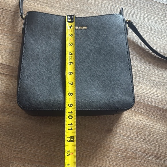 Michael Kors Jet set Travel crossbody - Picture 9 of 10